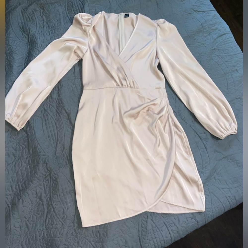 Dress- tan/cream